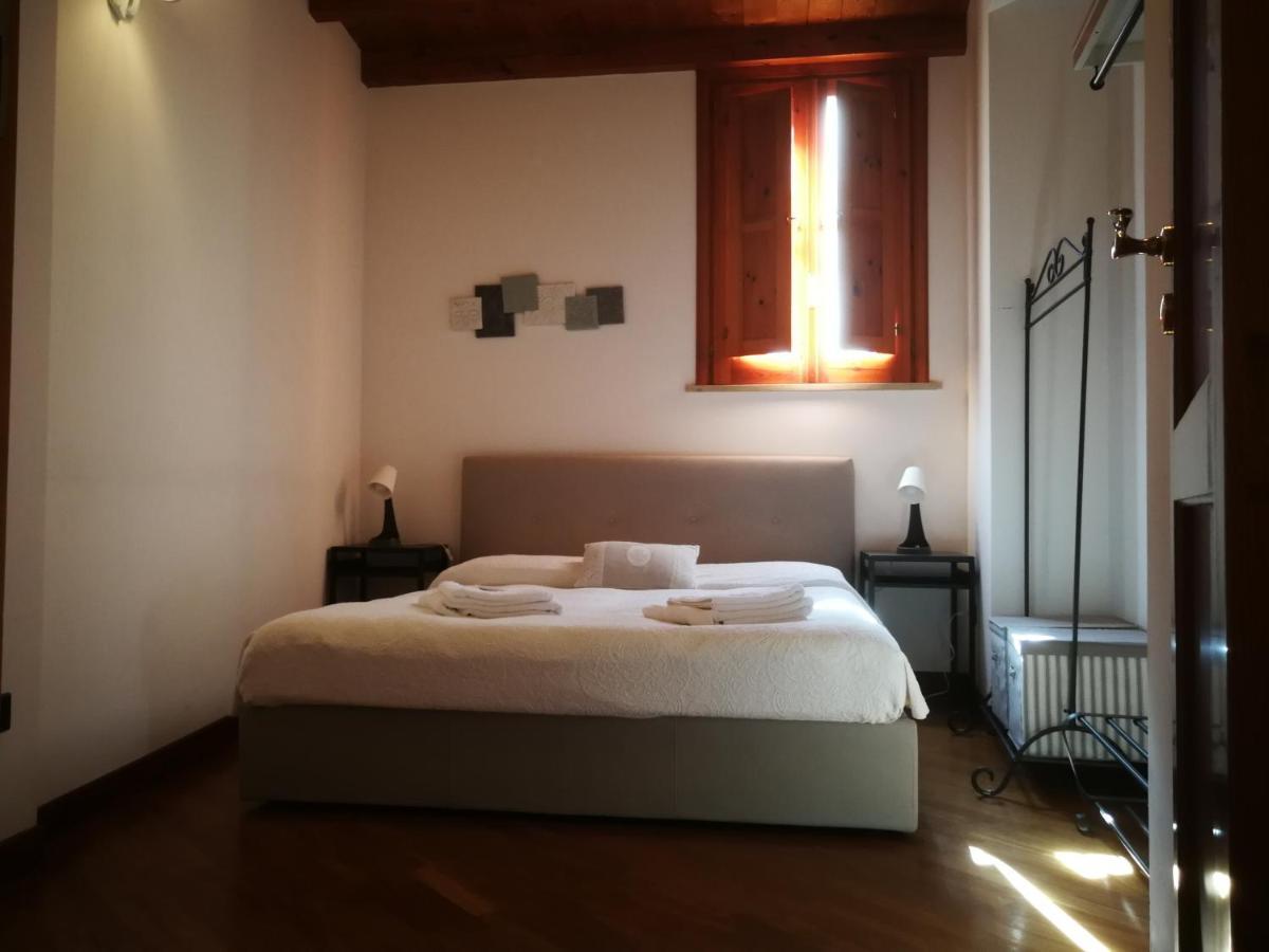 La Casa Di Ilde Al Duomo - Ortigia Holidays Сиракузы Экстерьер фото